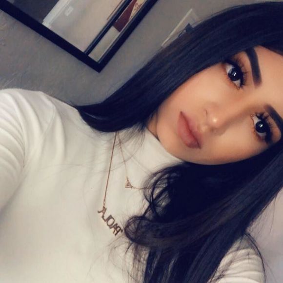 Meet your Posher, Paola - Picture 1 of 1